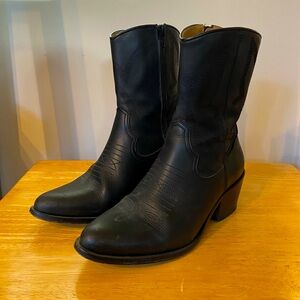 L’Intervalle black cowgirl cowboy boots size 36